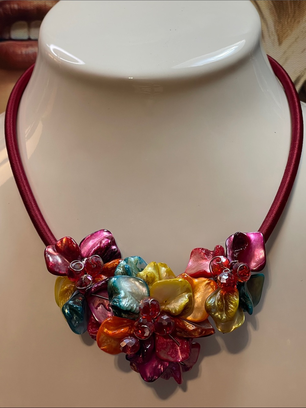 Multicolor Shell Floral Statement Necklace 16”